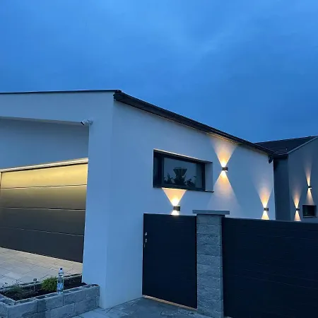 Luxury With Jakuzzi Near Neusiedler *