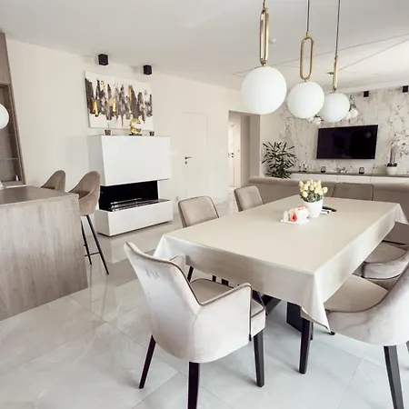 Luxhome By Neusiedl With Jakuzzi فيلة Fertoszentmiklos